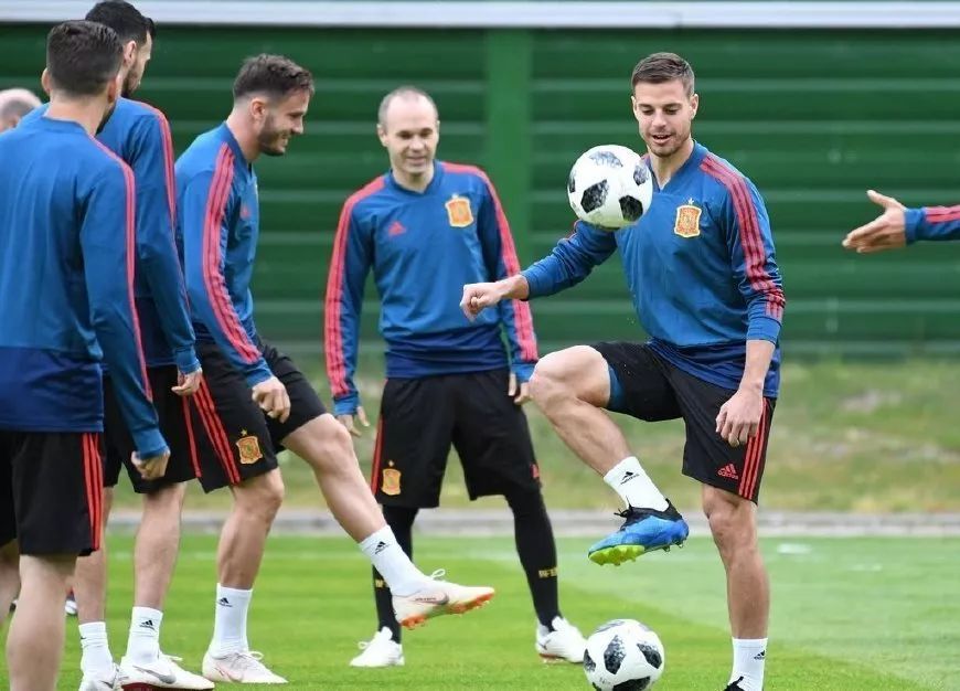 尤文完胜乌拉圭,萨拉赫带队取胜 尤文完胜乌拉圭,萨拉赫带队取胜