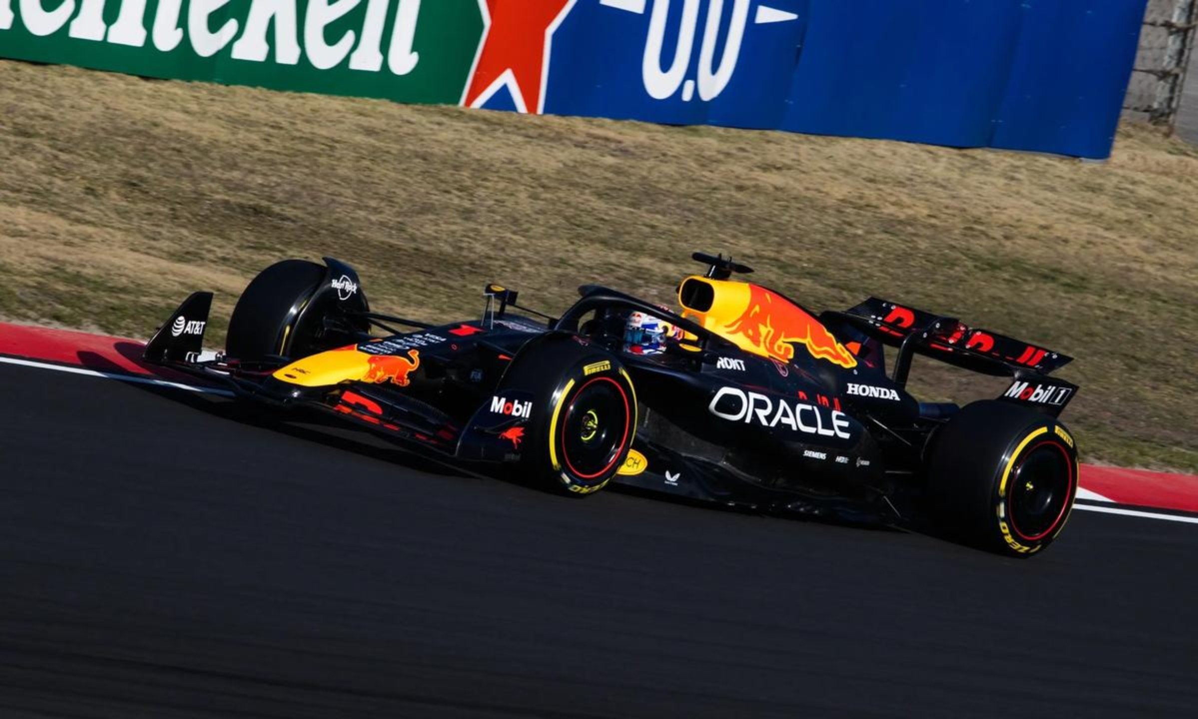 开云体育官网-红牛车队逆转阿斯顿马丁，维斯塔潘带队取胜