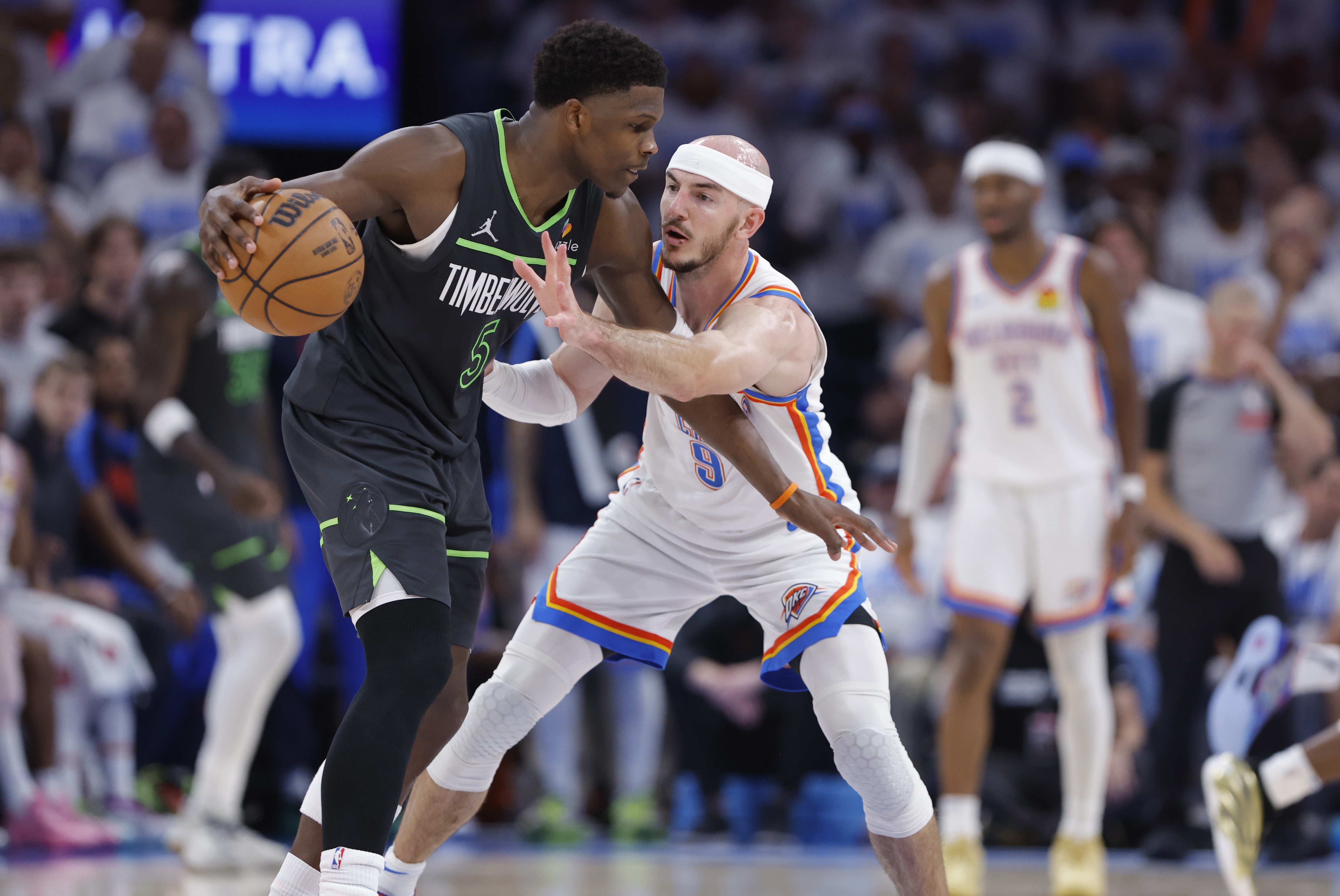 篮网轻取雷霆,西亚卡姆统治全场 篮网轻取雷霆,西亚卡姆统治全场