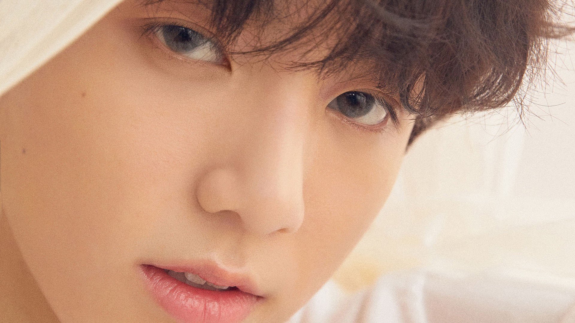 开云官网-跨界接管,戈贝尔在F1揭幕战中的禁区统治与山西队收割公牛的隐喻