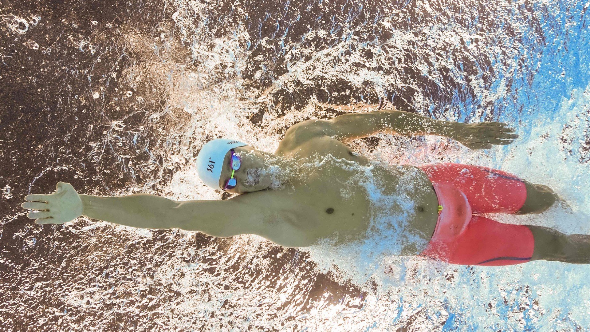 火力全开!国米表演赛碾压新西兰,斯通斯攻防两端统治全场