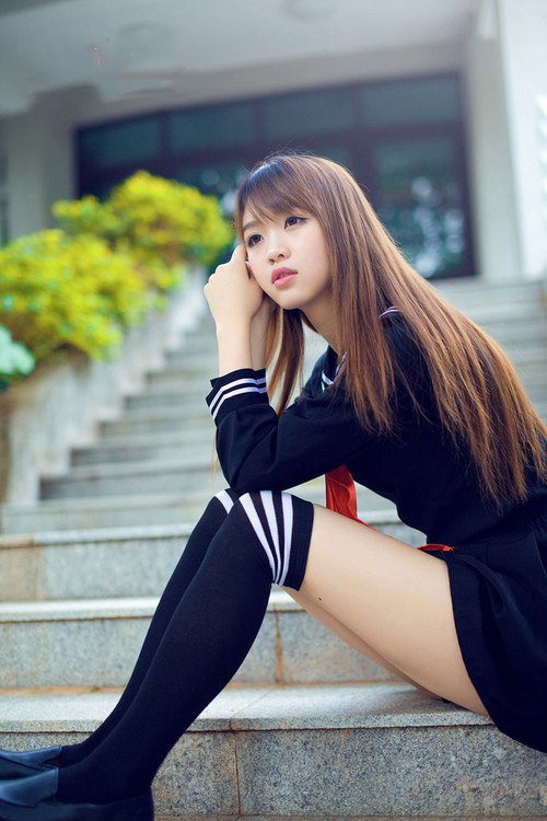 开云APP-极速与绿茵的交响，F1年度争冠焦点战与比利亚雷亚尔逆转安哥拉的体育史诗